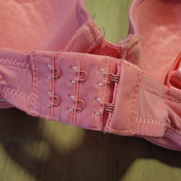 Juicy Couture Push-up Bra Bright Pink Size 36B Padded Underwire - Picture 4 of 6
